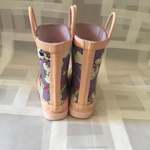Disney Toddler Rain Boots size 9. - Picture 3 of 6